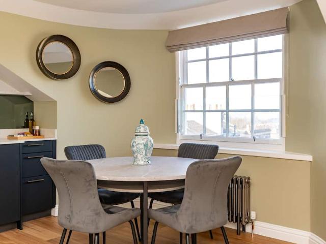 City of Edinburgh, EH2 4NG, United Kingdom | 1 bed townhouse for rent #171431077 | Rentberry