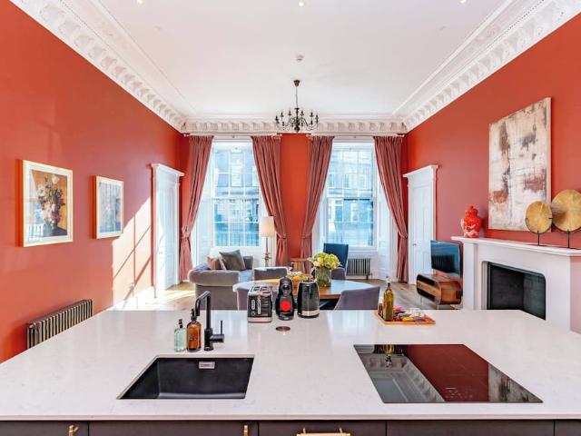 City of Edinburgh, EH2 4NG, United Kingdom | 1 bed townhouse for rent #171148634 | Rentberry