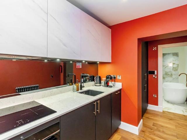 City of Edinburgh, EH2 4NG, United Kingdom | 1 bed townhouse for rent #171149906 | Rentberry