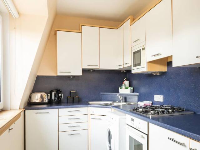 City of Edinburgh, EH2 4LT, United Kingdom | 2 bed apartment for rent #95861246 | Rentberry