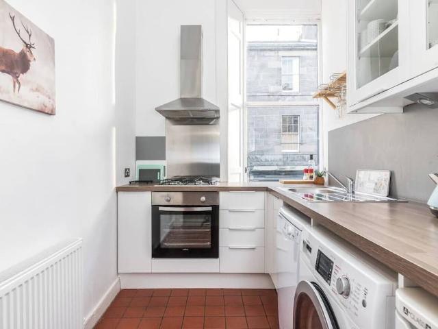 City of Edinburgh, EH3 7NG, United Kingdom | 3 bed apartment for rent #97898868 | Rentberry