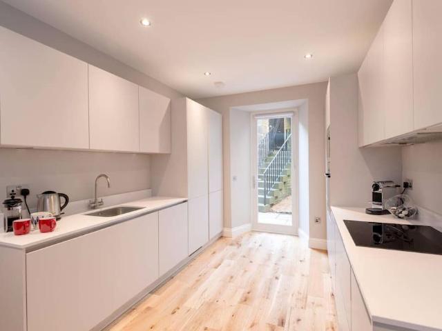 City of Edinburgh, EH3 7AU, United Kingdom | 2 bed apartment for rent #96321605 | Rentberry
