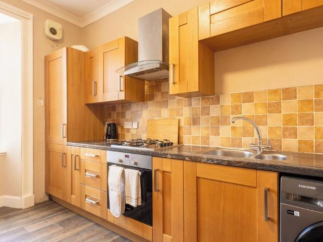 City of Edinburgh, EH3 7LJ, United Kingdom | 3 bed apartment for rent #171070422 | Rentberry