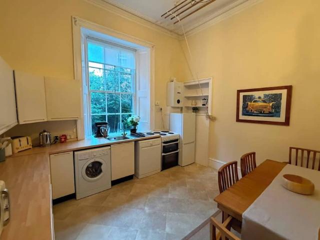 City of Edinburgh, EH3 5AZ, United Kingdom | 2 bed apartment for rent #170781833 | Rentberry