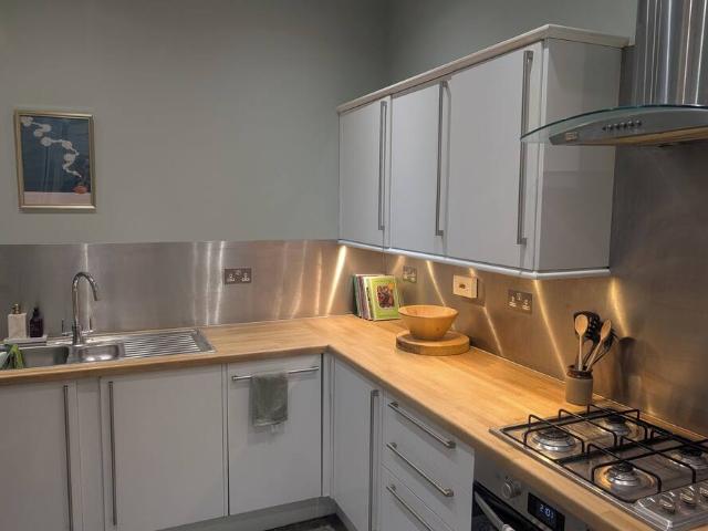 City of Edinburgh, EH3 5DQ, United Kingdom | 2 bed apartment for rent #172448074 | Rentberry