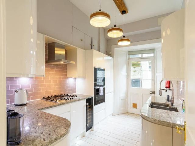 City of Edinburgh, EH3 6NB, United Kingdom | 2 bed townhouse for rent #98075768 | Rentberry
