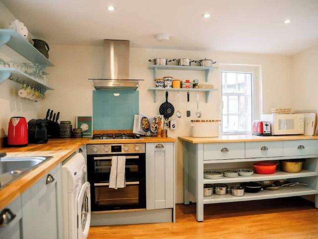 City of Edinburgh, EH3 6AR, United Kingdom | 1 bed apartment for rent #165006070 | Rentberry