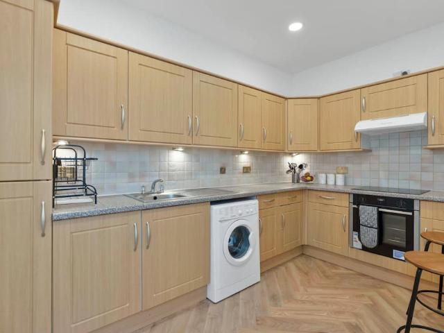 City of Edinburgh, EH3 6PD, United Kingdom | 2 bed apartment for rent #165070135 | Rentberry