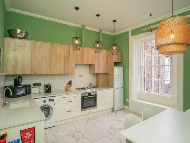 City of Edinburgh, EH3 6QU, United Kingdom | 2 bed apartment for rent #170792430 | Rentberry