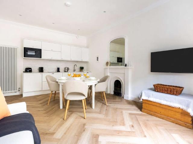 City of Edinburgh, EH3 6QA, United Kingdom | 1 bed apartment for rent #169418292 | Rentberry