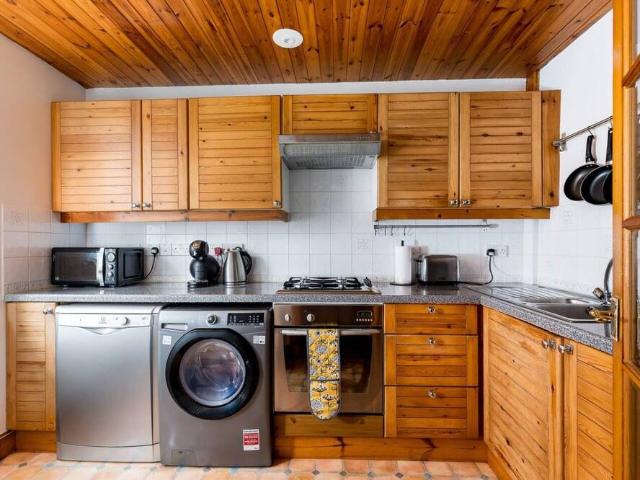City of Edinburgh, EH3 8AF, United Kingdom | 1 bed house for rent #172448135 | Rentberry