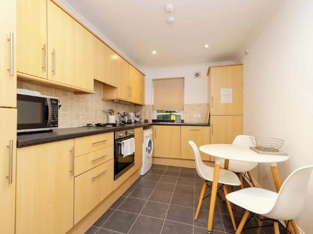City of Edinburgh, EH3 8ED, United Kingdom | 8 bed apartment for rent #95737125 | Rentberry