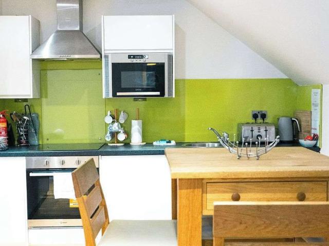 City of Edinburgh, EH3 8EF, United Kingdom | 2 bed apartment for rent #147731413 | Rentberry