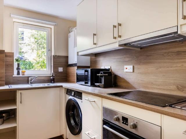 City of Edinburgh, EH3 8JL, United Kingdom | 2 bed apartment for rent #170783783 | Rentberry