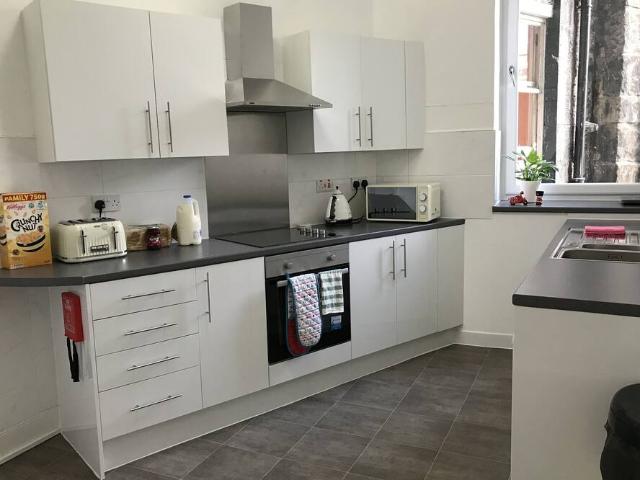 City of Edinburgh, EH3 9AA, United Kingdom | 4 bed apartment for rent #98004680 | Rentberry