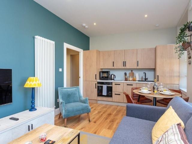 City of Edinburgh, EH3 9AL, United Kingdom | 2 bed apartment for rent #166552252 | Rentberry