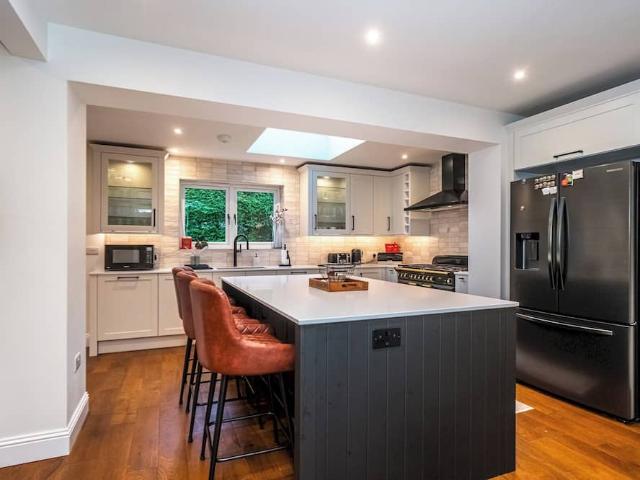 City of Edinburgh, EH4 8HD, United Kingdom | 5 bed house for rent #165014603 | Rentberry