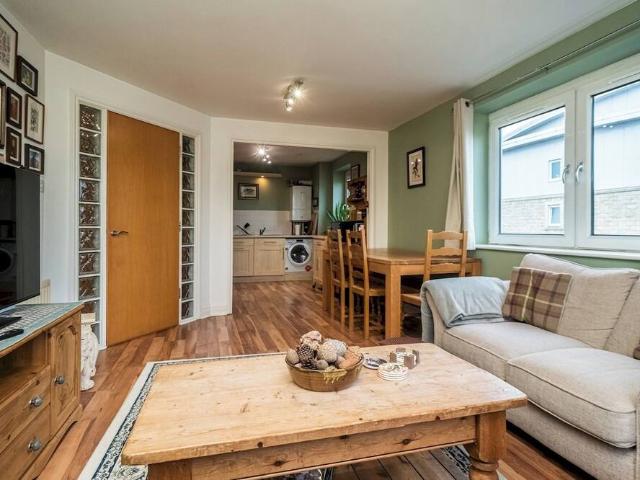 City of Edinburgh, EH6 5BB, United Kingdom | 2 bed apartment for rent #166224625 | Rentberry
