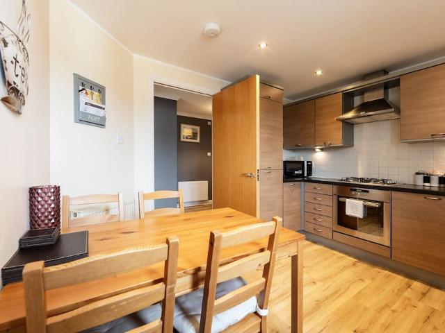 City of Edinburgh, EH7 5AG, United Kingdom | 2 bed apartment for rent #95952411 | Rentberry
