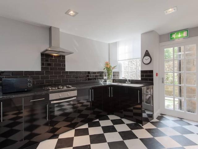 City of Edinburgh, EH7 5DD, United Kingdom | 3 bed apartment for rent #98213823 | Rentberry