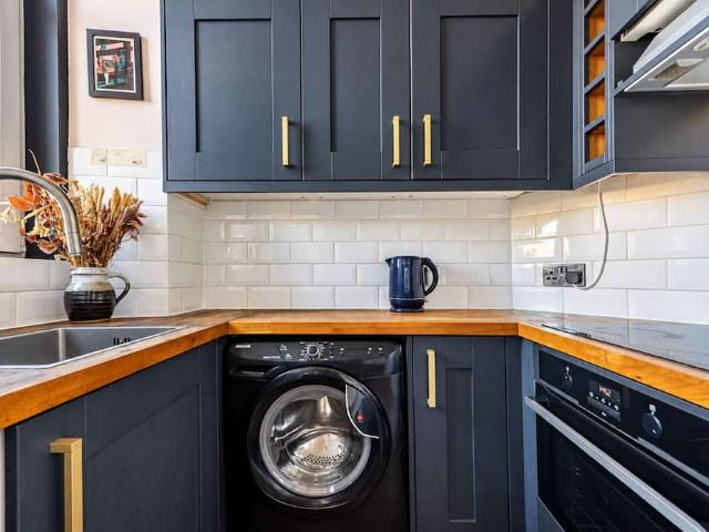 City of Edinburgh, EH7 5HN, United Kingdom | 2 bed apartment for rent #175999064 | Rentberry