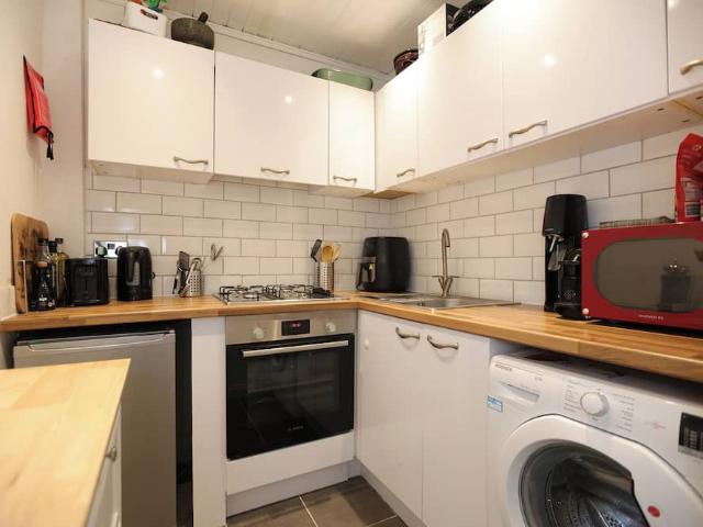 City of Edinburgh, EH7 5LH, United Kingdom | 2 bed apartment for rent #149475639 | Rentberry