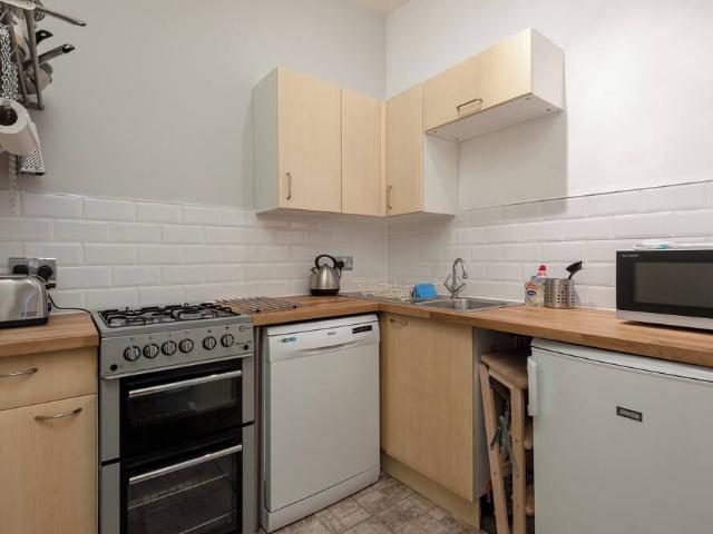 City of Edinburgh, EH7 5SB, United Kingdom | 2 bed apartment for rent #95879126 | Rentberry