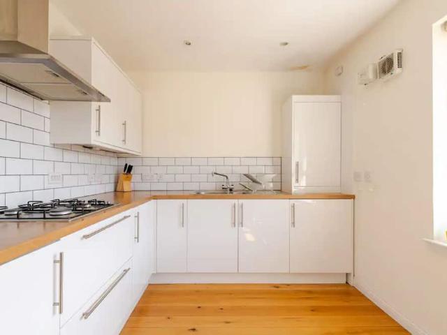 City of Edinburgh, EH7 5TE, United Kingdom | 2 bed apartment for rent #168702902 | Rentberry