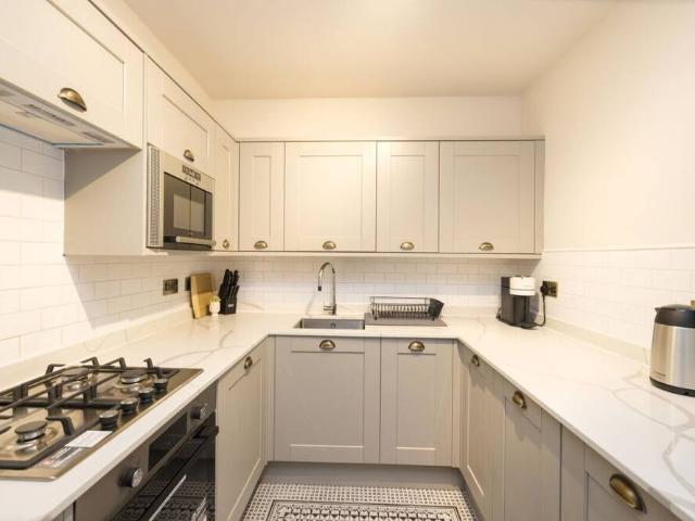 City of Edinburgh, EH8 8EJ, United Kingdom | 2 bed townhouse for rent #121543088 | Rentberry