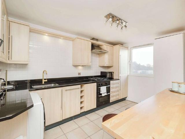 City of Edinburgh, EH8 8EQ, United Kingdom | 3 bed apartment for rent #96971886 | Rentberry