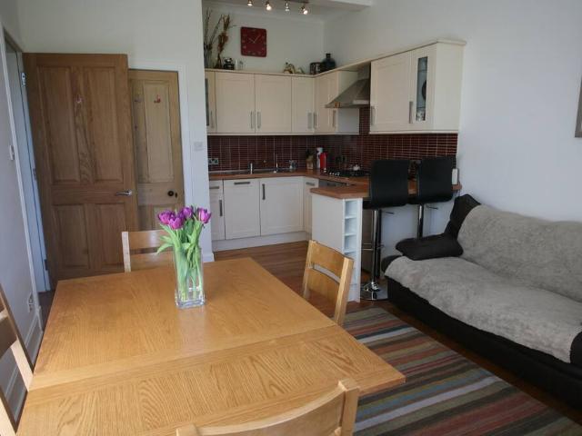 City of Edinburgh, EH8 8ES, United Kingdom | 3 bed apartment for rent #95954742 | Rentberry