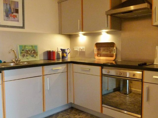 City of Edinburgh, EH8 8JH, United Kingdom | 2 bed apartment for rent #96589380 | Rentberry
