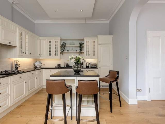 City of Edinburgh, EH8 9DR, United Kingdom | 4 bed apartment for rent #123939349 | Rentberry