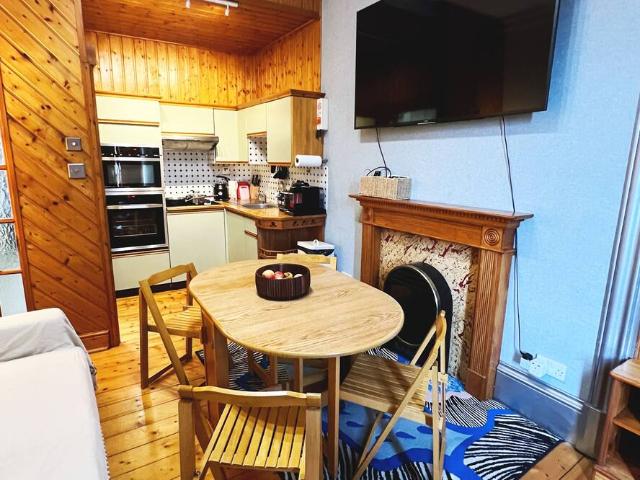 City of Edinburgh, EH8 9QY, United Kingdom | 1 bed apartment for rent #168878032 | Rentberry