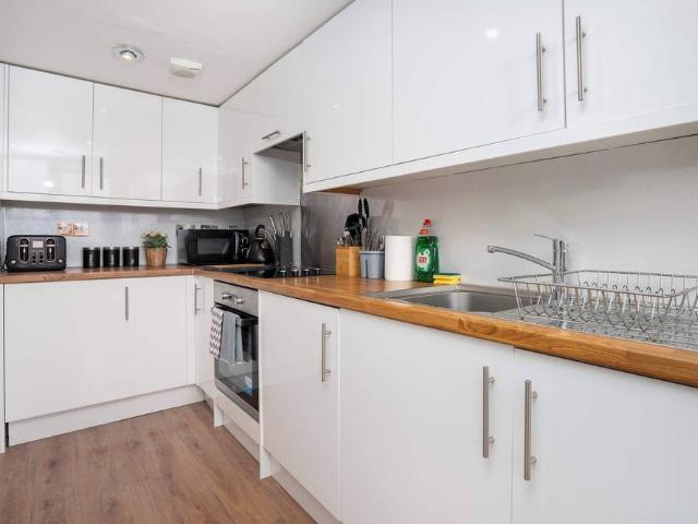City of Edinburgh, EH8 9TT, United Kingdom | 2 bed apartment for rent #167059467 | Rentberry