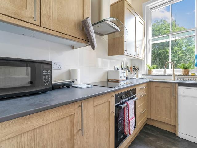 City of Edinburgh, EH9 1DE, United Kingdom | 3 bed apartment for rent #167059025 | Rentberry