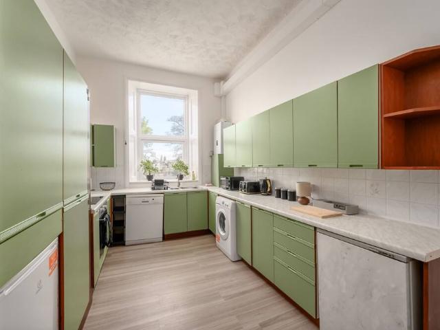 City of Edinburgh, EH9 1HA, United Kingdom | 4 bed apartment for rent #166719935 | Rentberry