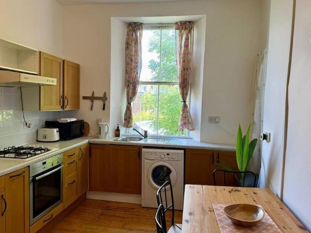 City of Edinburgh, EH9 1JB, United Kingdom | 2 bed apartment for rent #170091248 | Rentberry