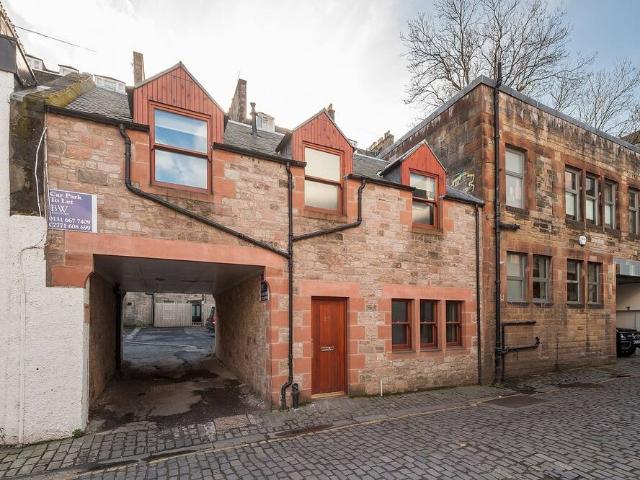 City of Edinburgh, Scotland, United Kingdom | 3 bed apartment for rent #96782160 | Rentberry