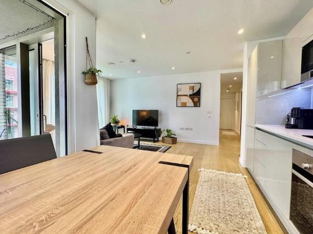 City of London, London, United Kingdom | 2 bed apartment for rent #176014707 | Rentberry