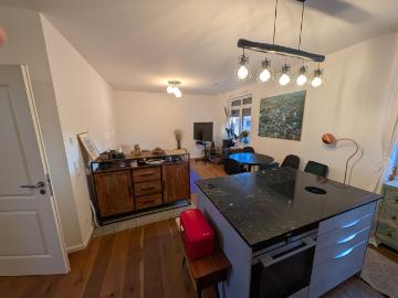 City or countryside? Here you get best of both worlds! Beautiful apartement, perfectly equipped an furnished
