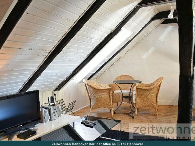 City Altstadt, Fußgängerzone, historischer Altbau, 4 Zimmer, gute Ausstattung