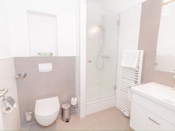 City: Amazing and quiet serviced Superior Suite, Hannover Amsterdam Apartments for Rent