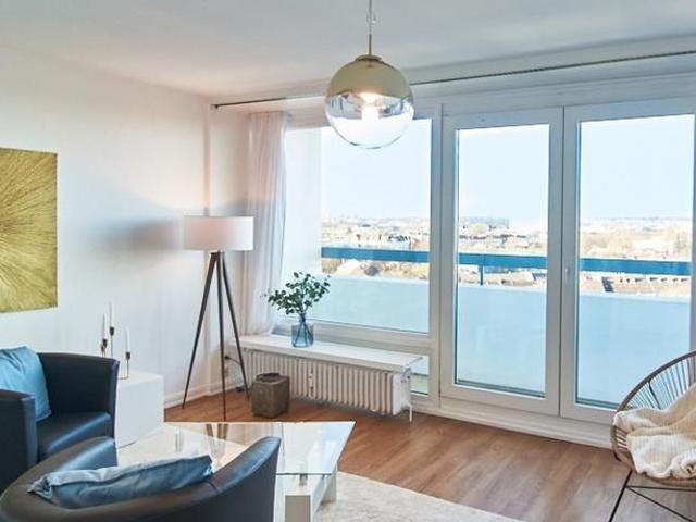 City apartment with a great view in the Doormantower in Hamburg Eimsbüttel – walking distance to “Schanzenvierel”