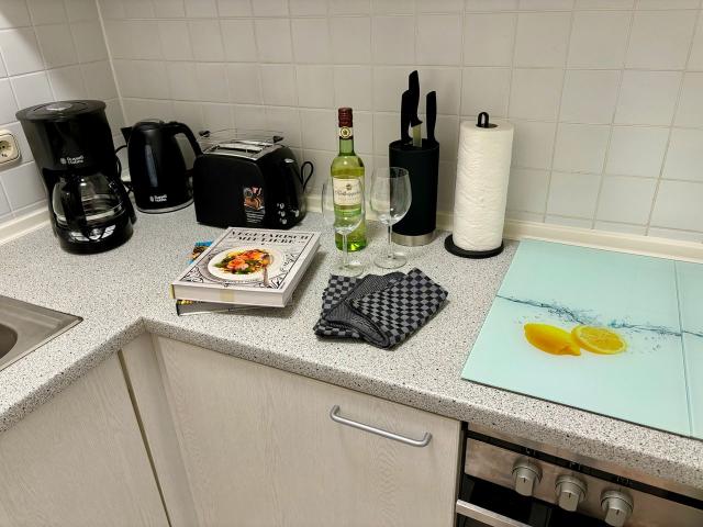 City Apartment Balkony, Coffeebar, King Bed, Leipzig Amsterdam Apartments for Rent