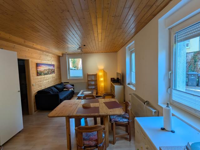 Fully equipped flat in a central location, including cleaning and a parking space