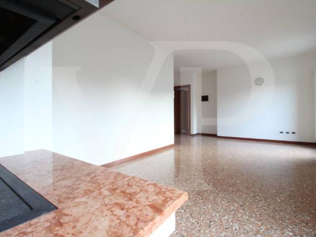 City Center 5 min by walk to piazza dei Signori