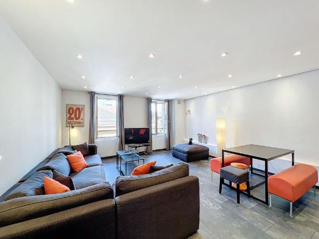 City Center – Beautiful furnished and renovated loft