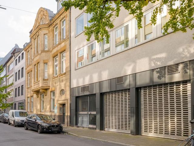 City center: Stylishly furnished 2 room city apartment, near Kö, modern upscale, Dusseldorf Amsterdam Apartments for Rent