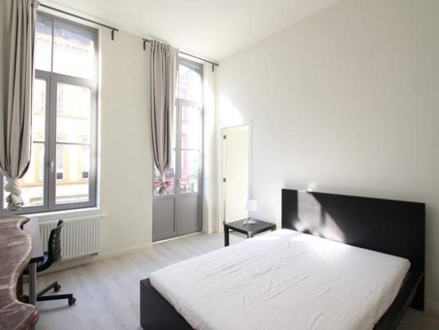 City Centre – Two Bright Rooms for Rent in a Shared House